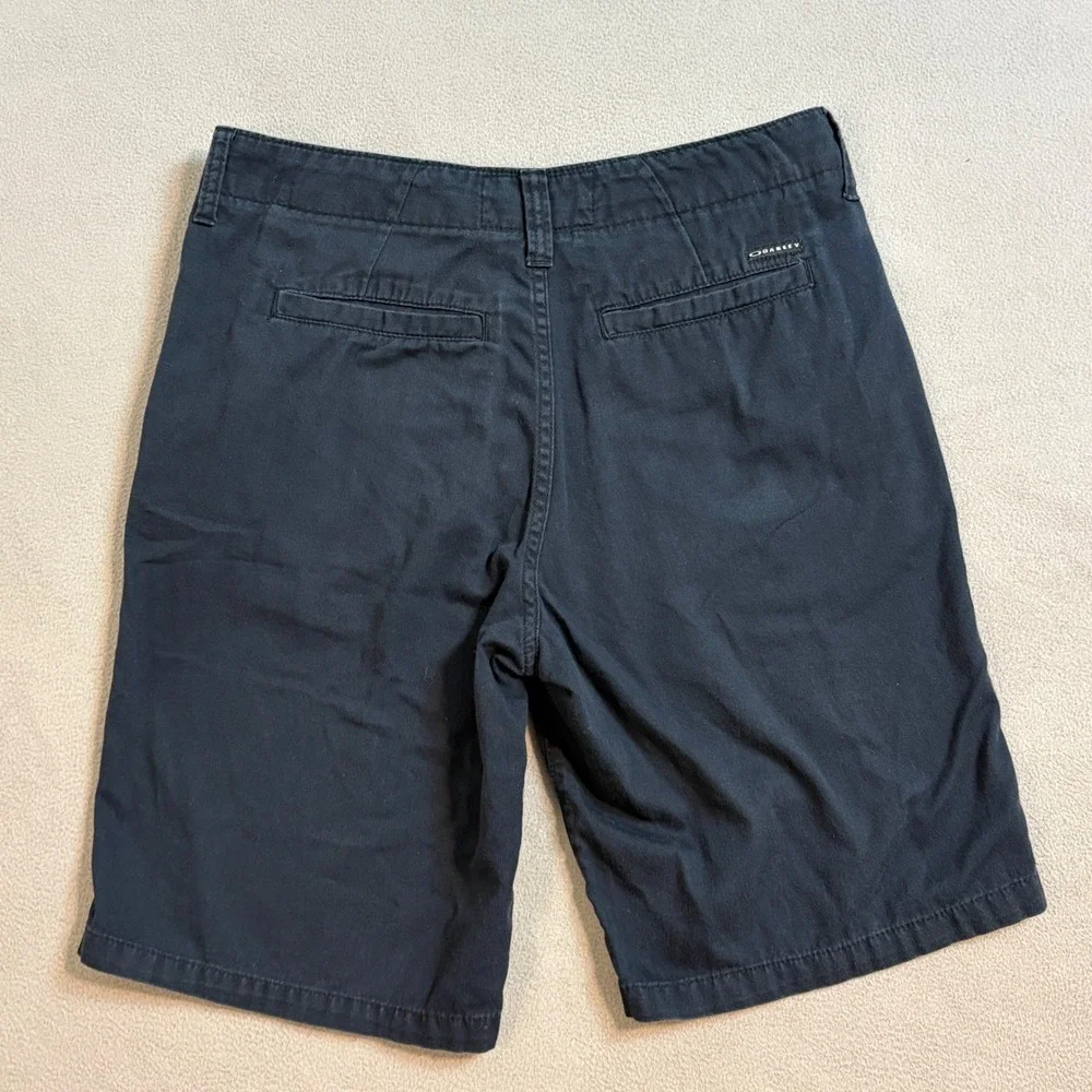 Oakley Mens Navy Blue Cotton Twill Chino Shorts Size 30 Flat Front
